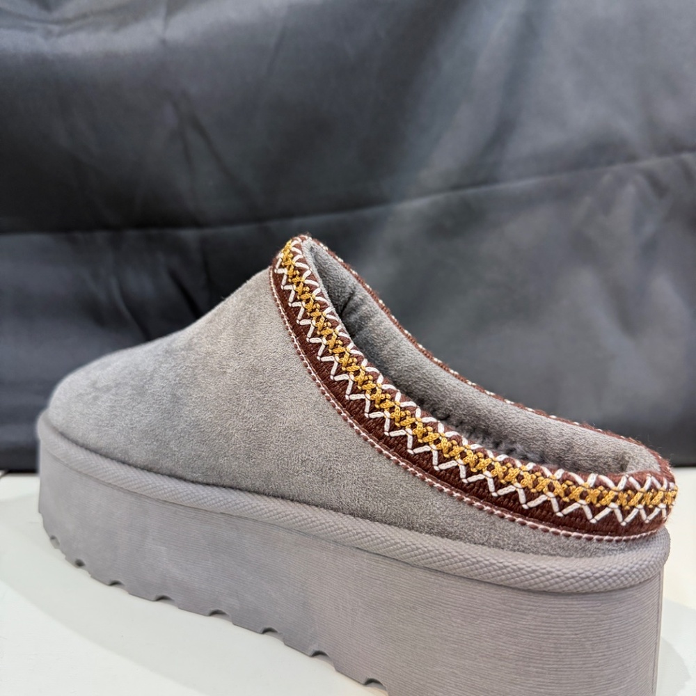 GRAY FUR PLATFORM SLIPPERS - Picture 8 of 8